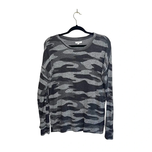 Maurices Gray Camo Brushed Straight Hem Pullover Plush Top Medium Women’s - Picture 2 of 11
